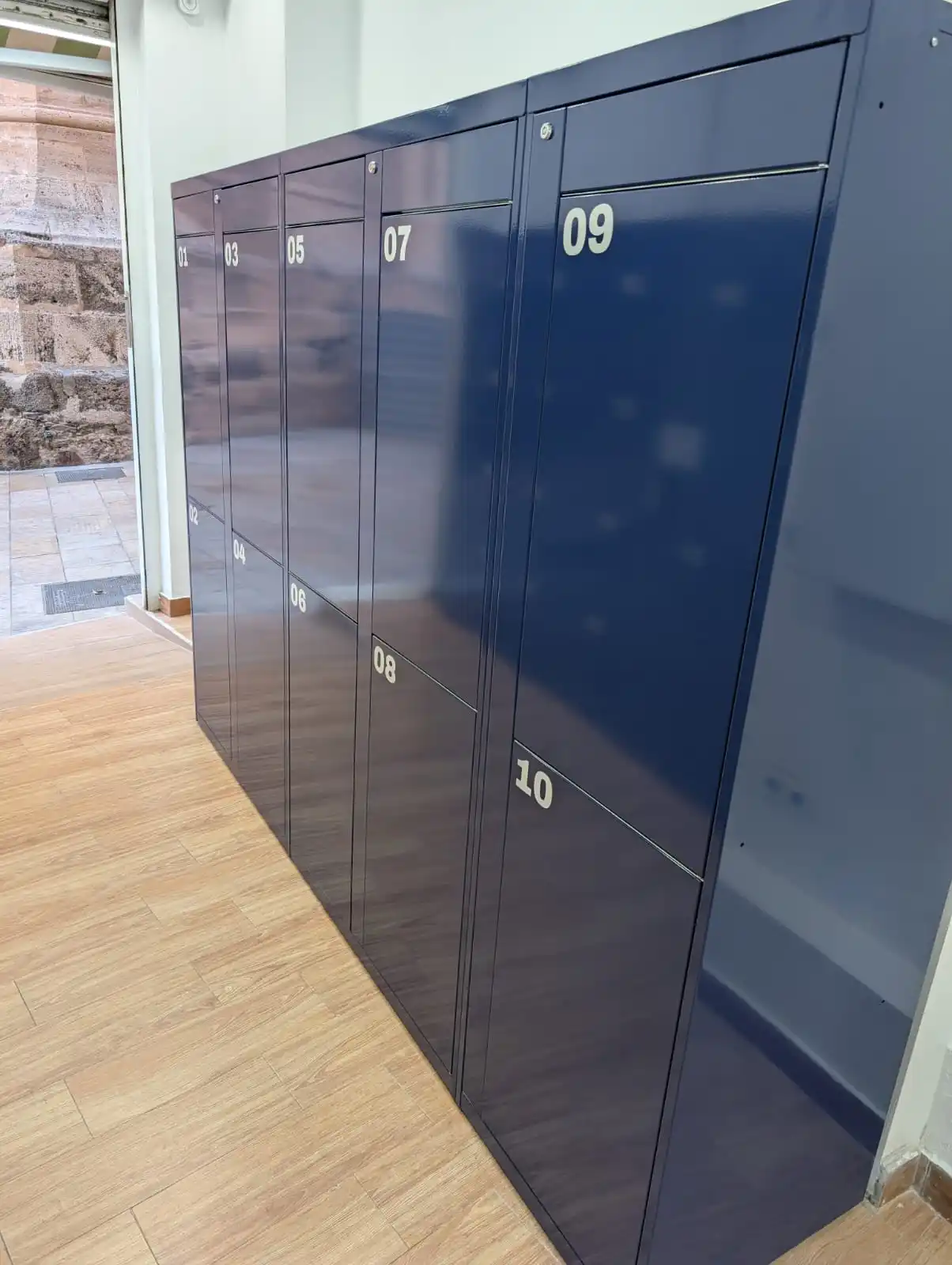 Lockers junto a la Catedral de Málaga (2/2)